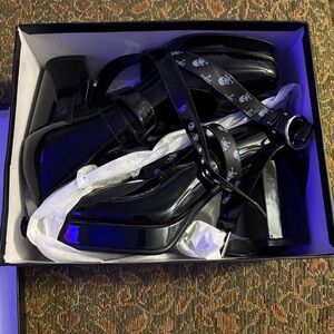 LAMODA Black Pump Heels